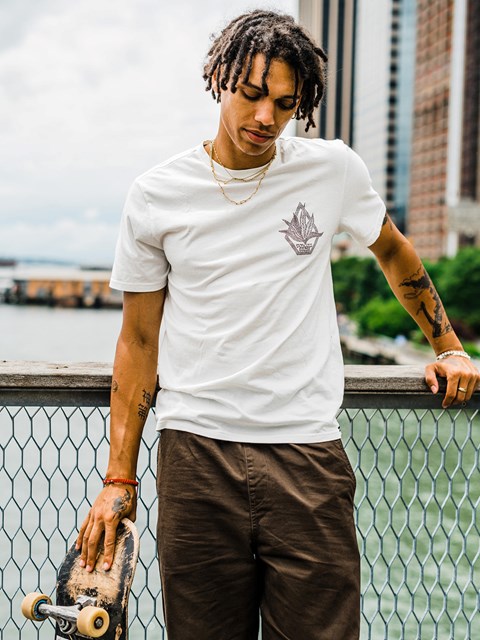 Volcom Perennial Farm To Yarn Korta Sleeve Tee Vita | KGY783065