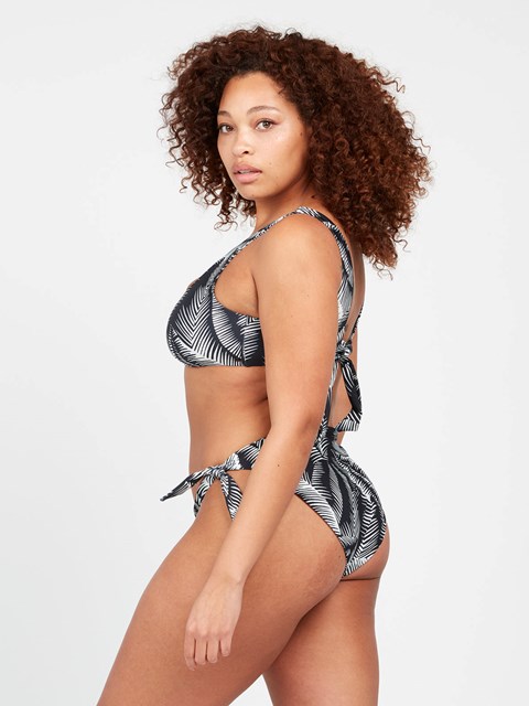 Volcom Stay Or Leaf Scoop Plus Size Bikini Top Svarta | AIQ468251